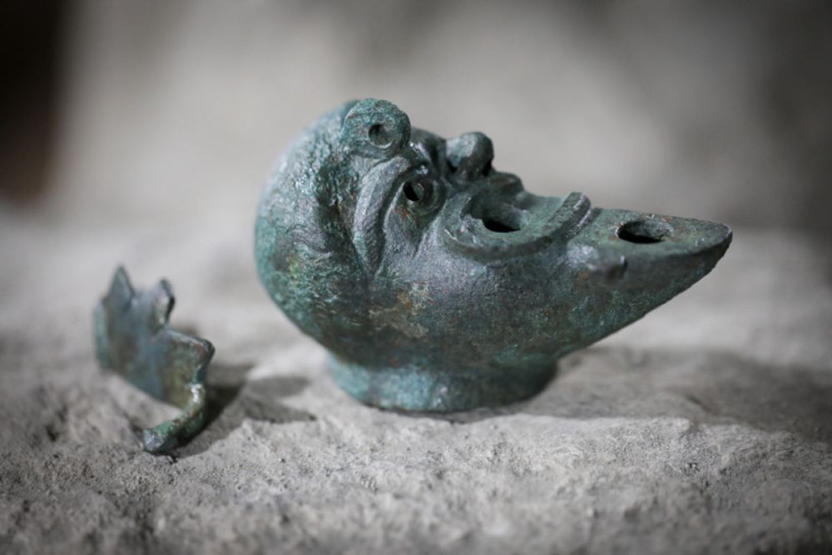 Israel discovers 2,000-year-old oil lamp