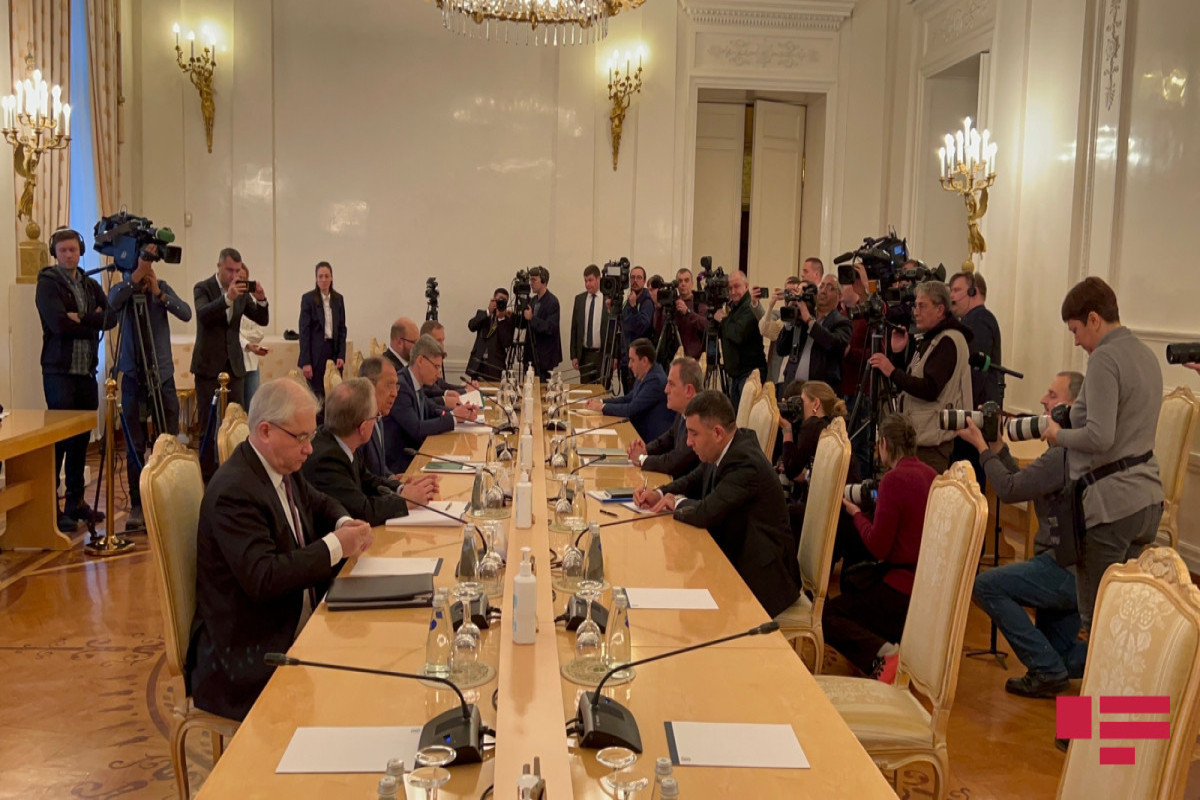 Moscow hosts meeting between Azerbaijani and Russians FMs