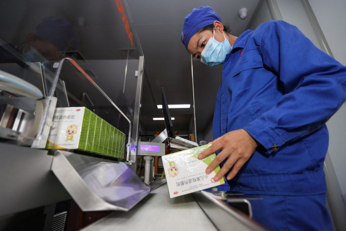 China's COVID cases overwhelm hospitals