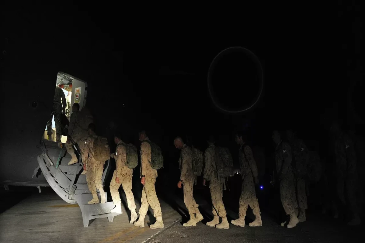 Canadian Armed Forces numbers' shrinking as departures outpace recruitment - Commander