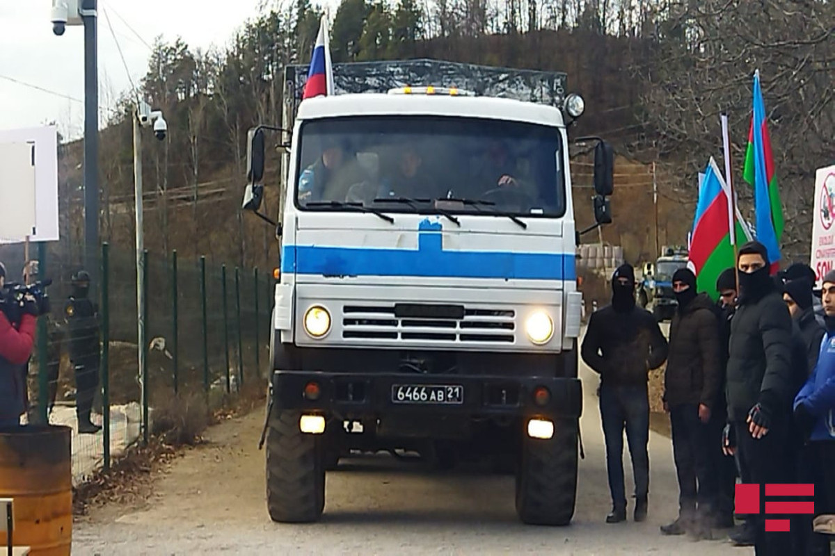 2 more RPC vehicles passed from Lachin-Khankendi road where protest action is held -VIDEO 