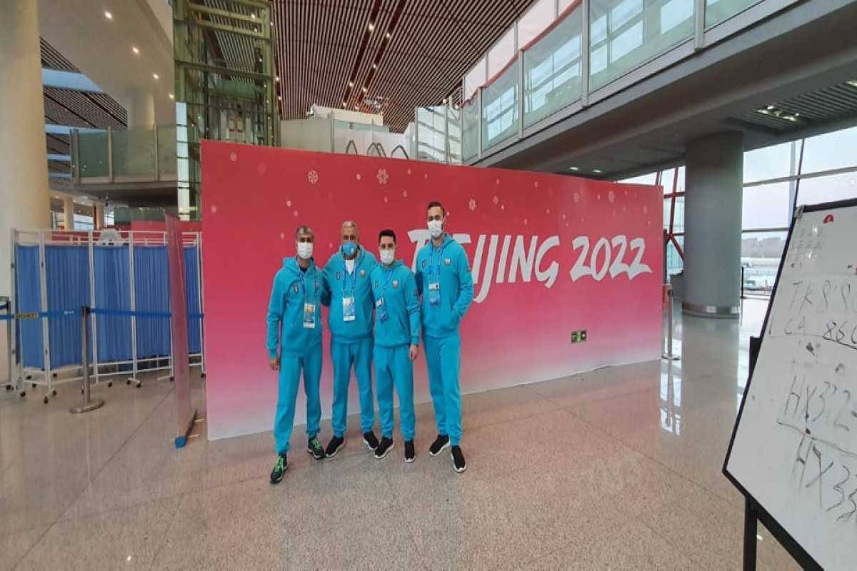 Azerbaijani delegation left for Beijing Olympics