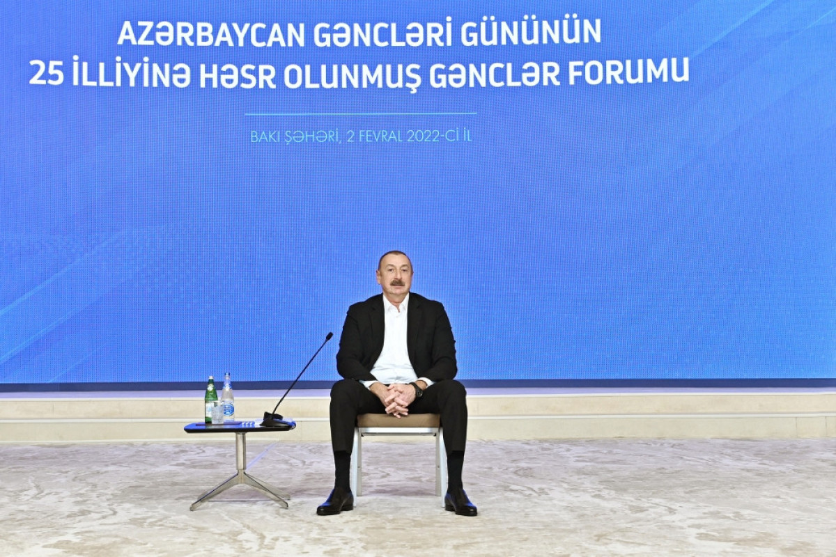 President Ilham Aliyev attends Youth Forum on 25th anniversary of Day of Azerbaijani Youth
