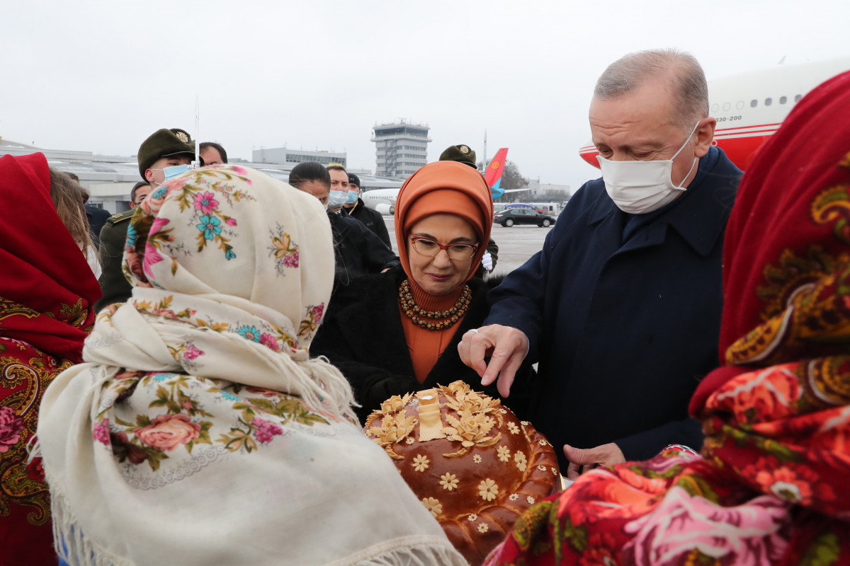 Turkish President arrives in Ukraine