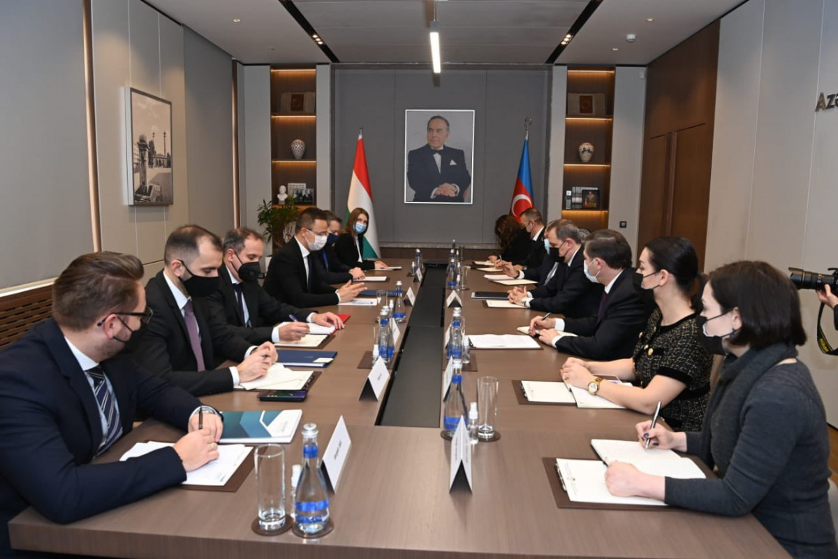 Expanded meeting of Azerbaijani, Hungarian FMs kicks off-VIDEO -UPDATED-2 