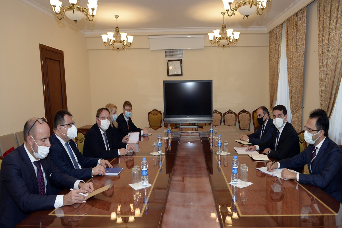 Assistant to Azerbaijani President met with EU Commissioner