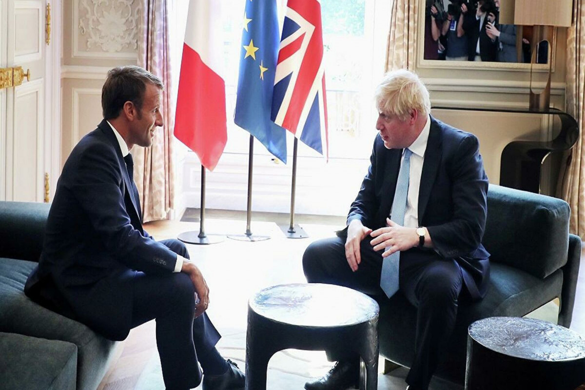 Leaders of France and Britain mull strengthening NATO's eastern flank