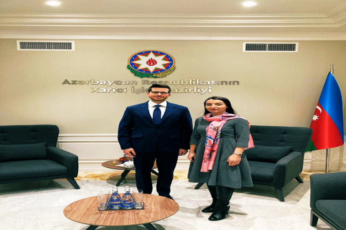 George Deek, Leyla Abdullayeva
