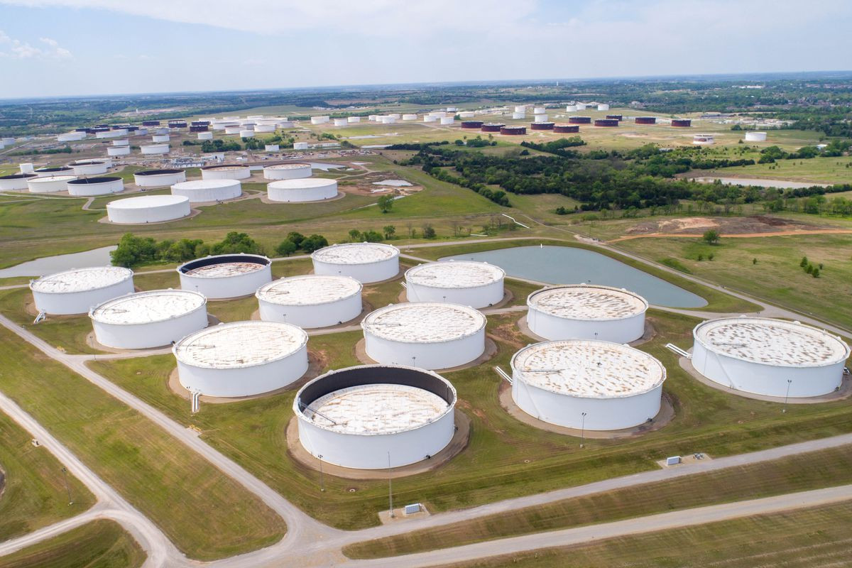 Oil slips from 7-year highs ahead of more U.S.-Iran talks