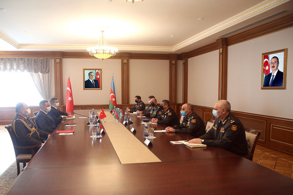 Azerbaijan and Turkiye discuss the issues of expanding military cooperation
