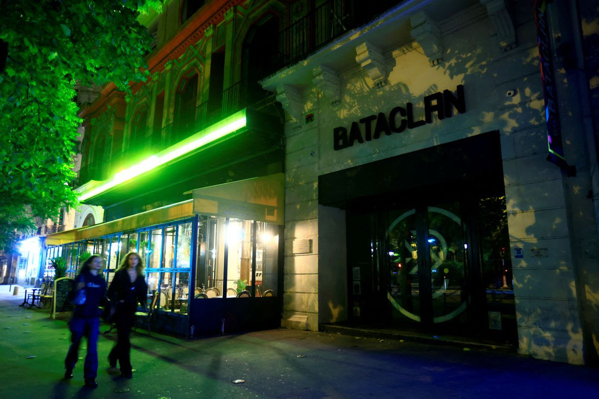Paris attacks suspect says he chose not to detonate suicide vest