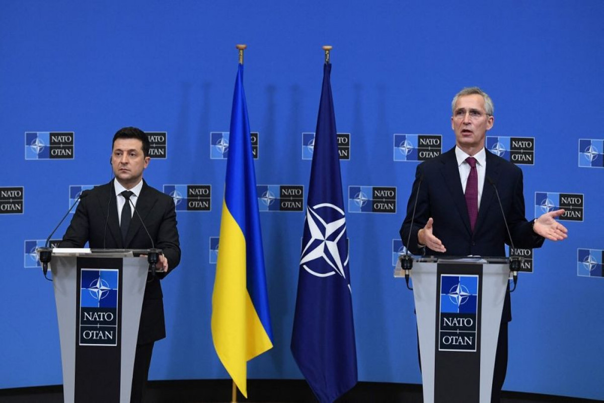 Volodymyr Zelensky and  Jens Stoltenberg