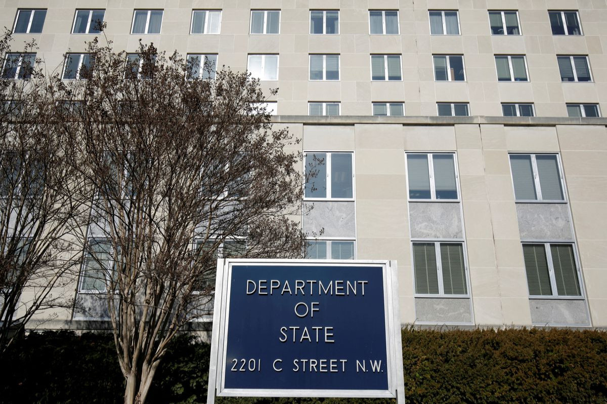Russia expels No. 2 American official in Moscow, U.S. weighs response