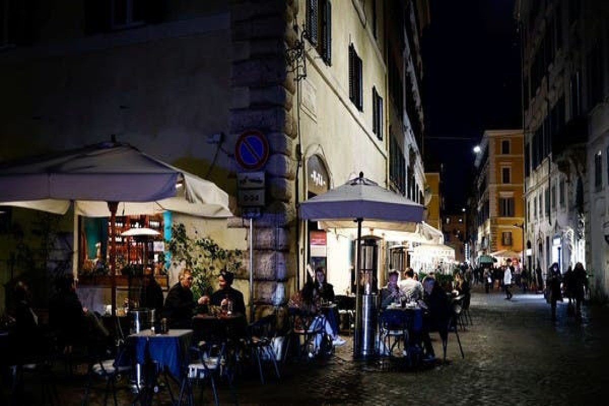 Italy recommends fourth COVID-19 vaccine dose for immunocompromised