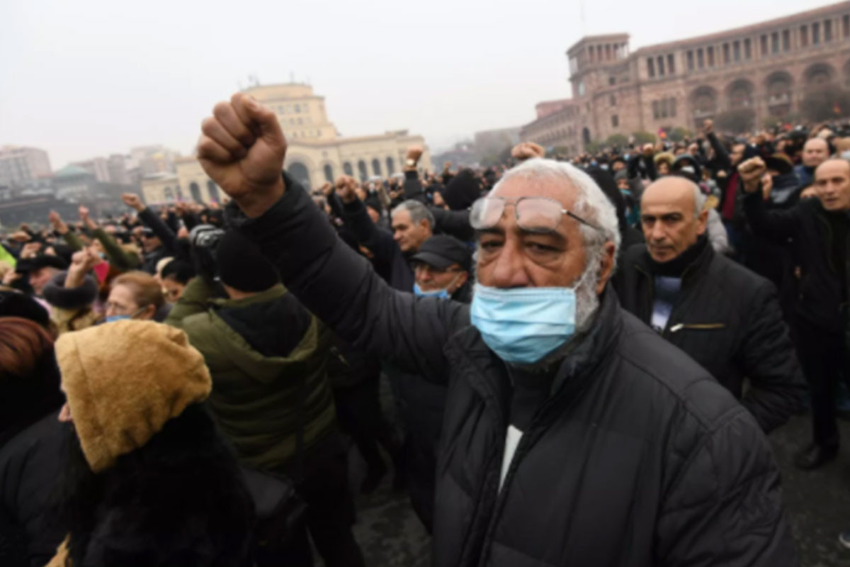 Armenians protest Azerbaijani MPs visit to yerevan