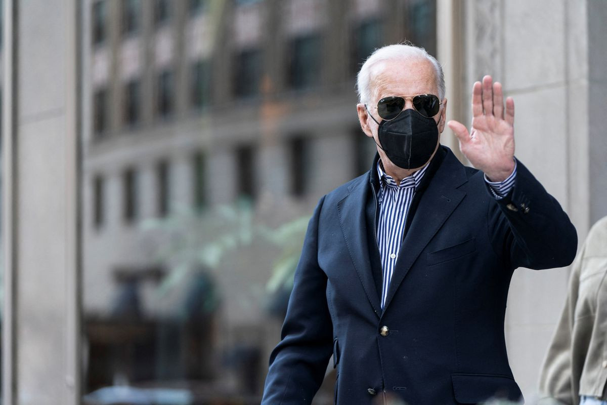 White House: Biden to prohibit trade, investment with Ukraine breakaway regions