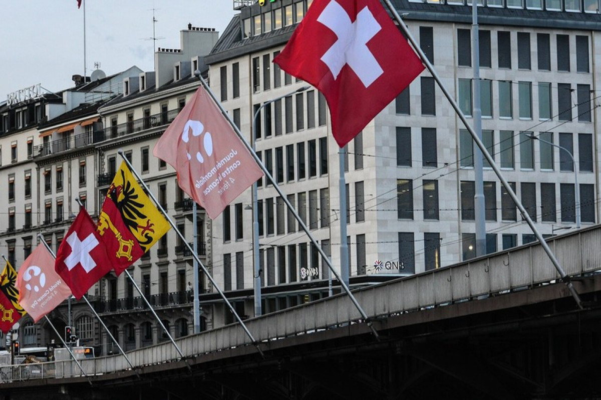 Swiss refrain from immediate sanctions against Russia