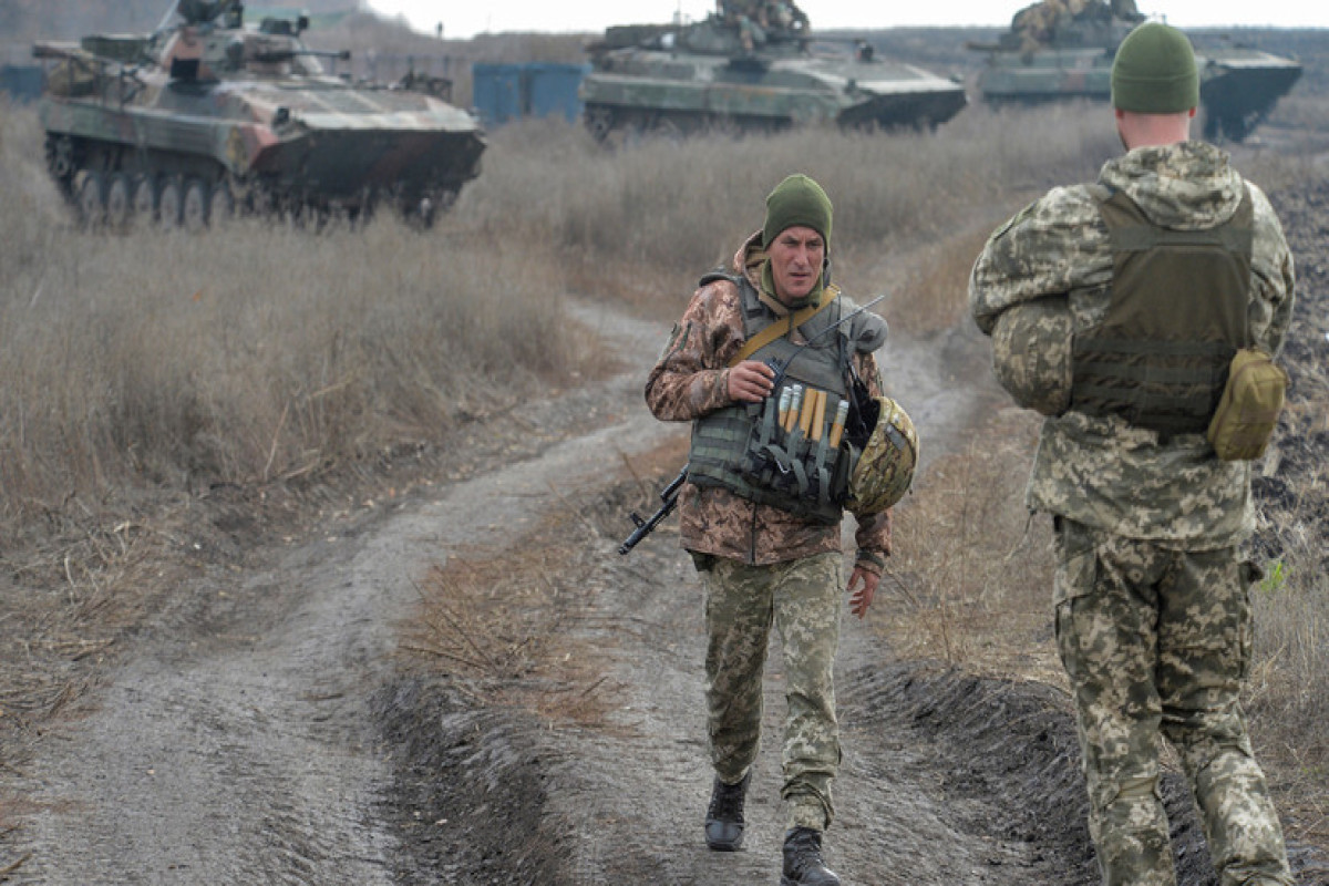 Russian and Ukrainian MoDs issue statements on situation on border
