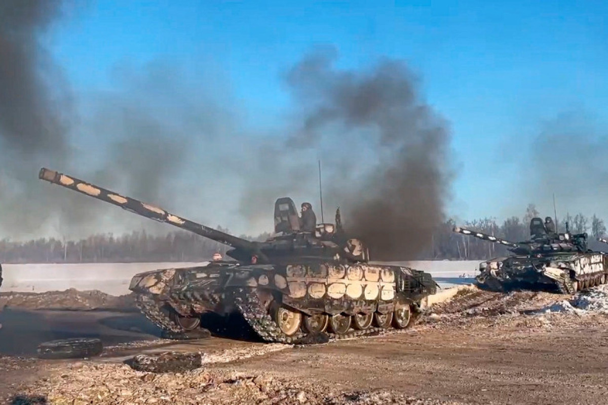 Russian tanks are advancing towards Ukraine's Kyiv