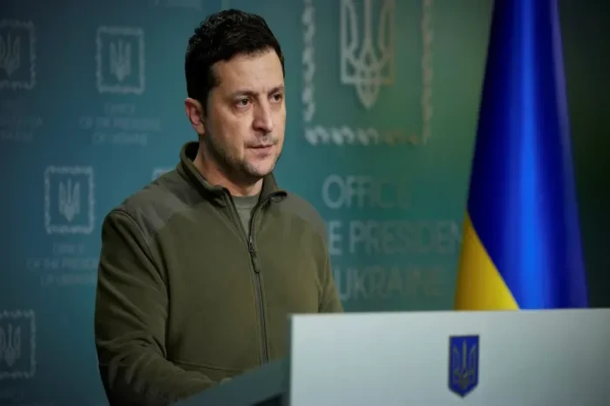 Zelensky urges Ukrainians to resist as Russian forces battle for Kyiv