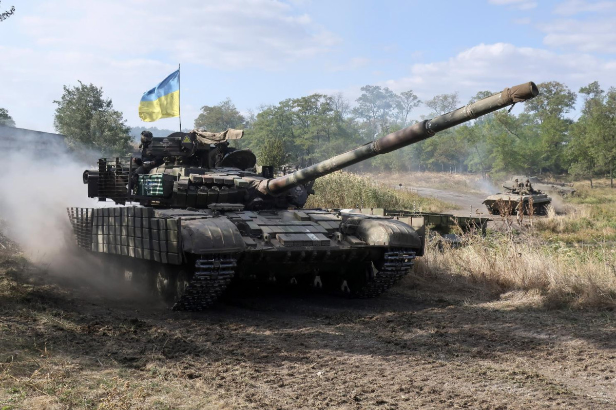 Ukrainian forces destroy Russian column at the edge of Kyiv