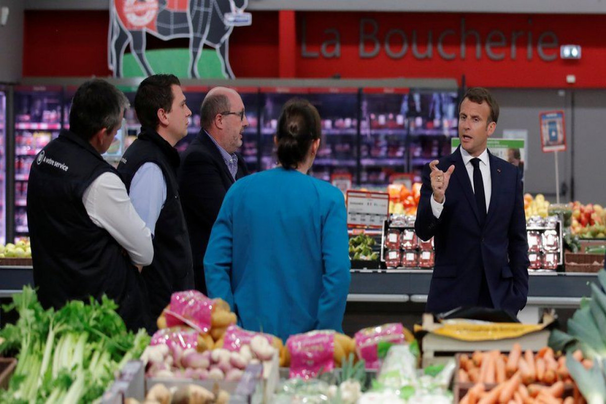 French ban on plastic packaging for fruit and vegetables begins