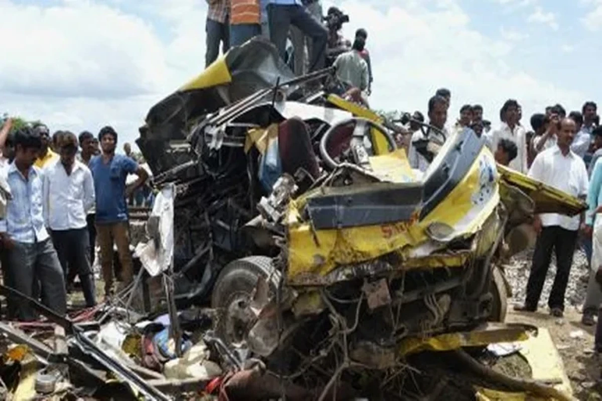 6 killed, over 40 injured in bus collision in Pakistan-VIDEO 