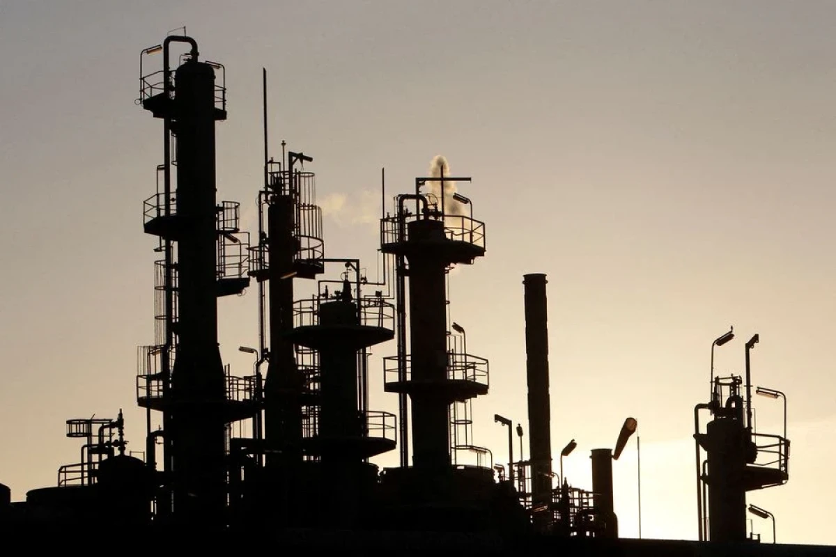 Oil prices dip ahead of OPEC+ output policy meeting