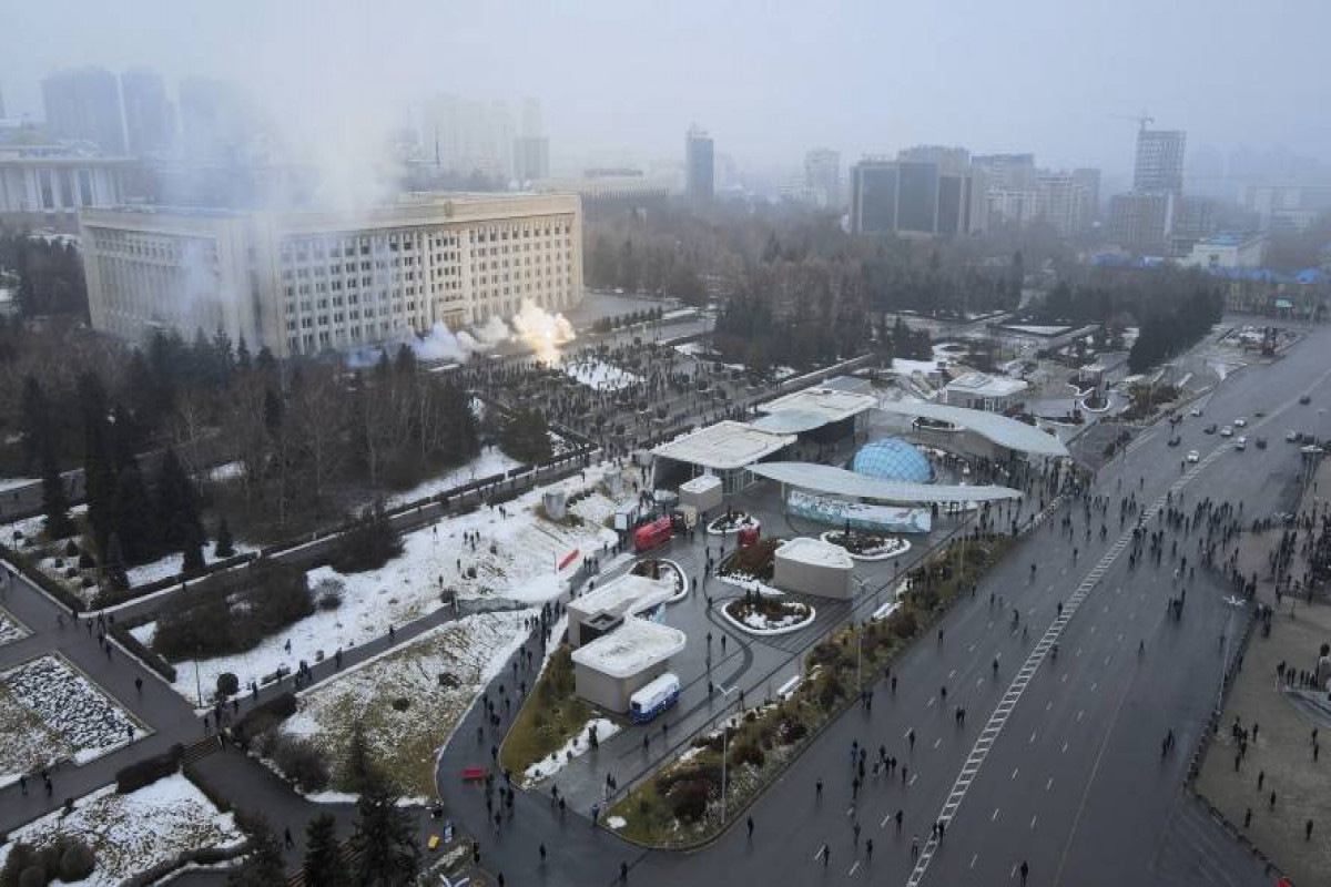 Intensive shooting starts on square in front of Almaty Mayor’s office