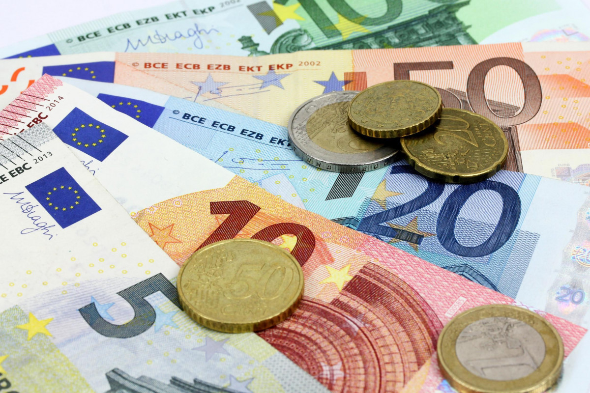 Bulgaria "fully committed" to euro transition in 2024