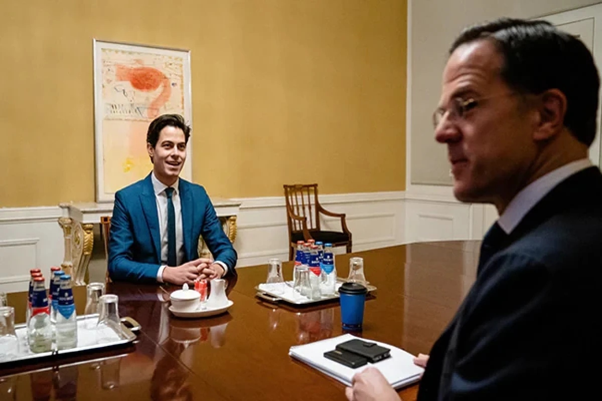 New Dutch gov't sworn in
