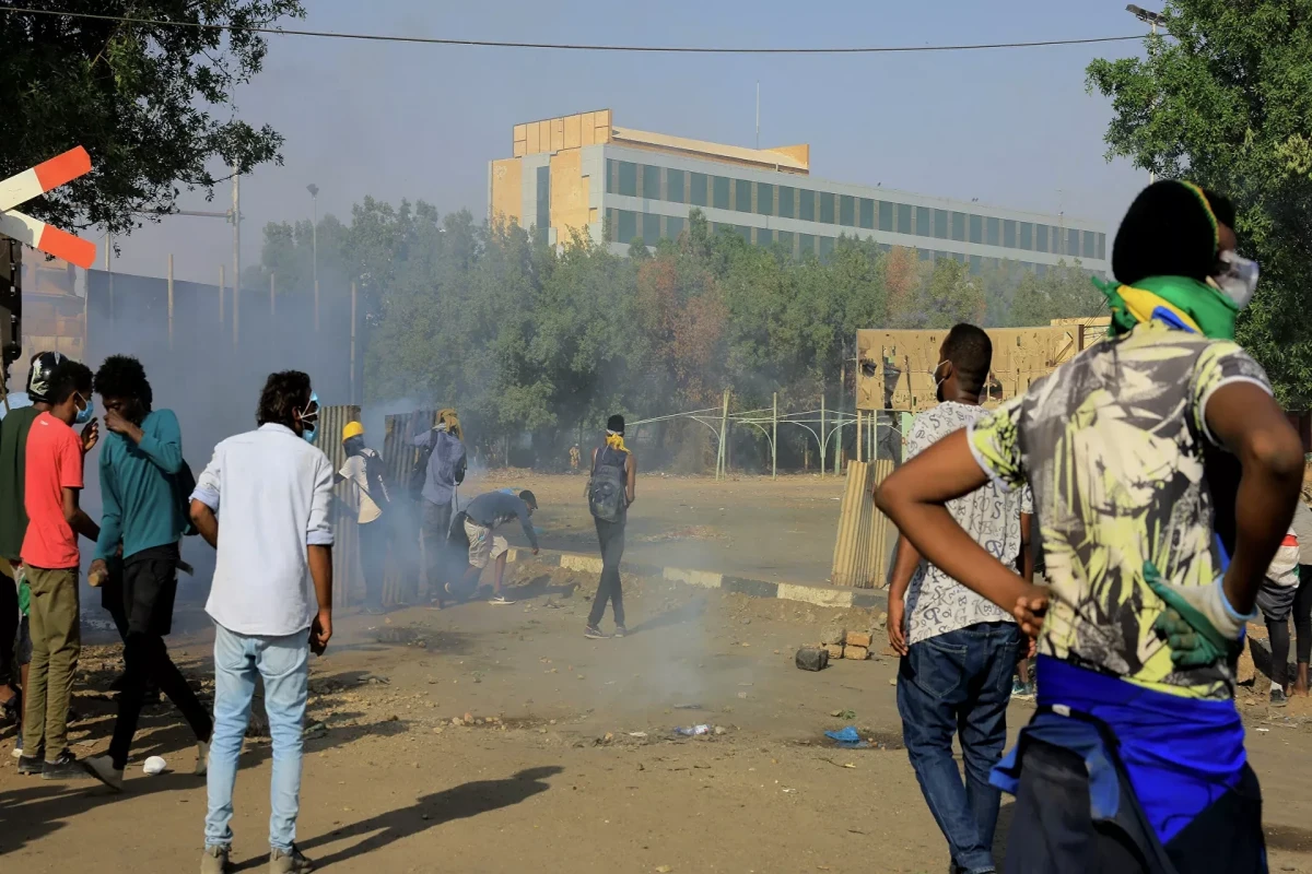 Police in Sudanese capital use tear gas on protesters
