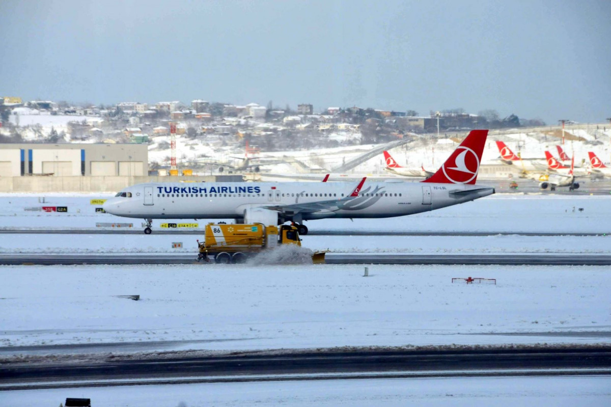 All flights at Istanbul Airport canceled amid heavy snowfall