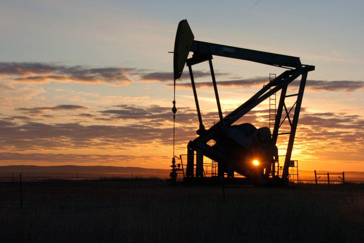 Azerbaijani oil prices decrease
