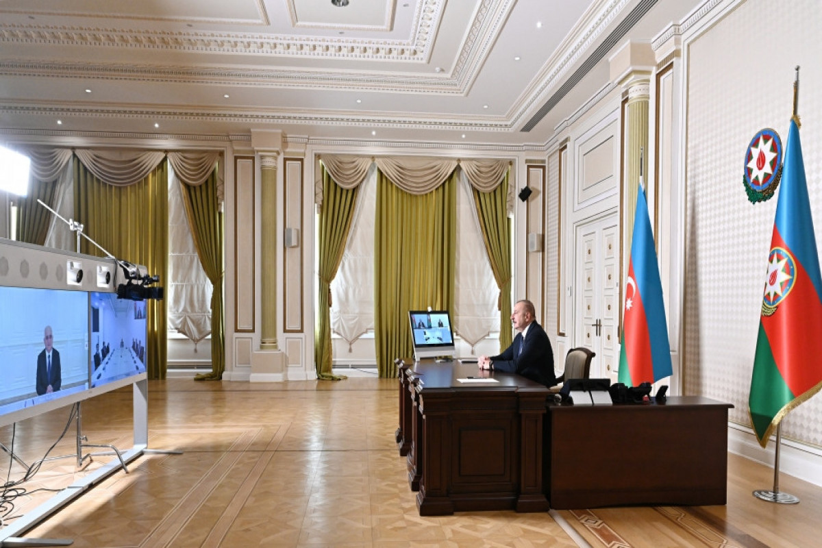 President Ilham Aliyev receives Iranian Transport and Urban Development Minister in video format