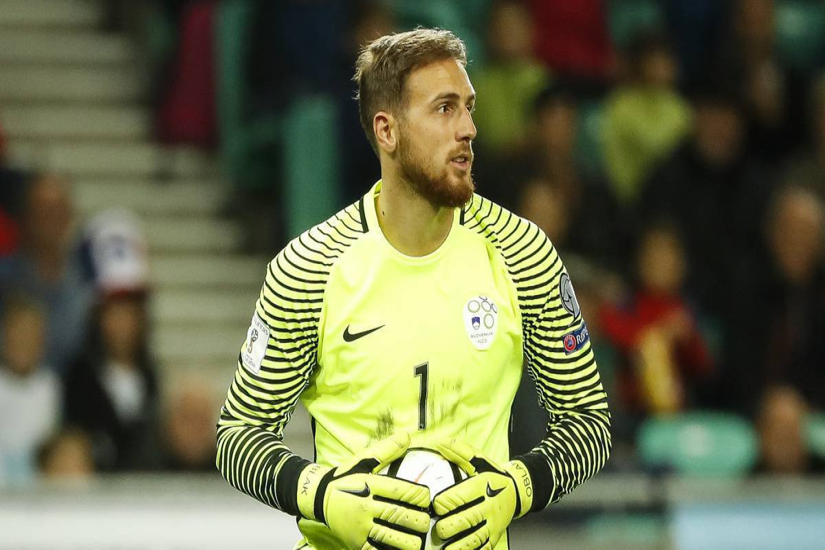 Jan Oblak tests positive for COVID-19