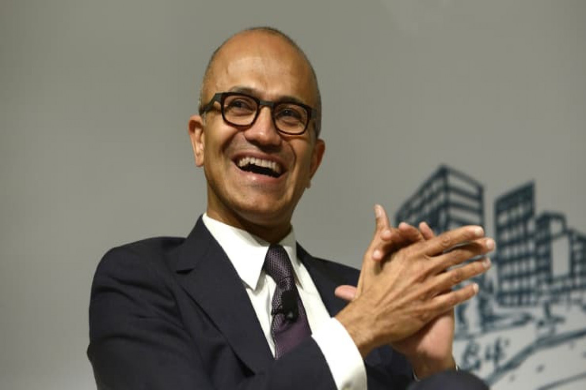 Microsoft shares up on strong cloud guidance