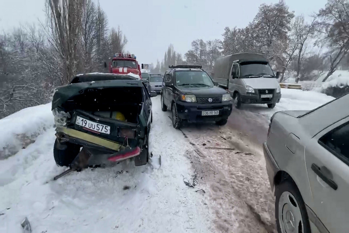 20 cars crash in Armenia