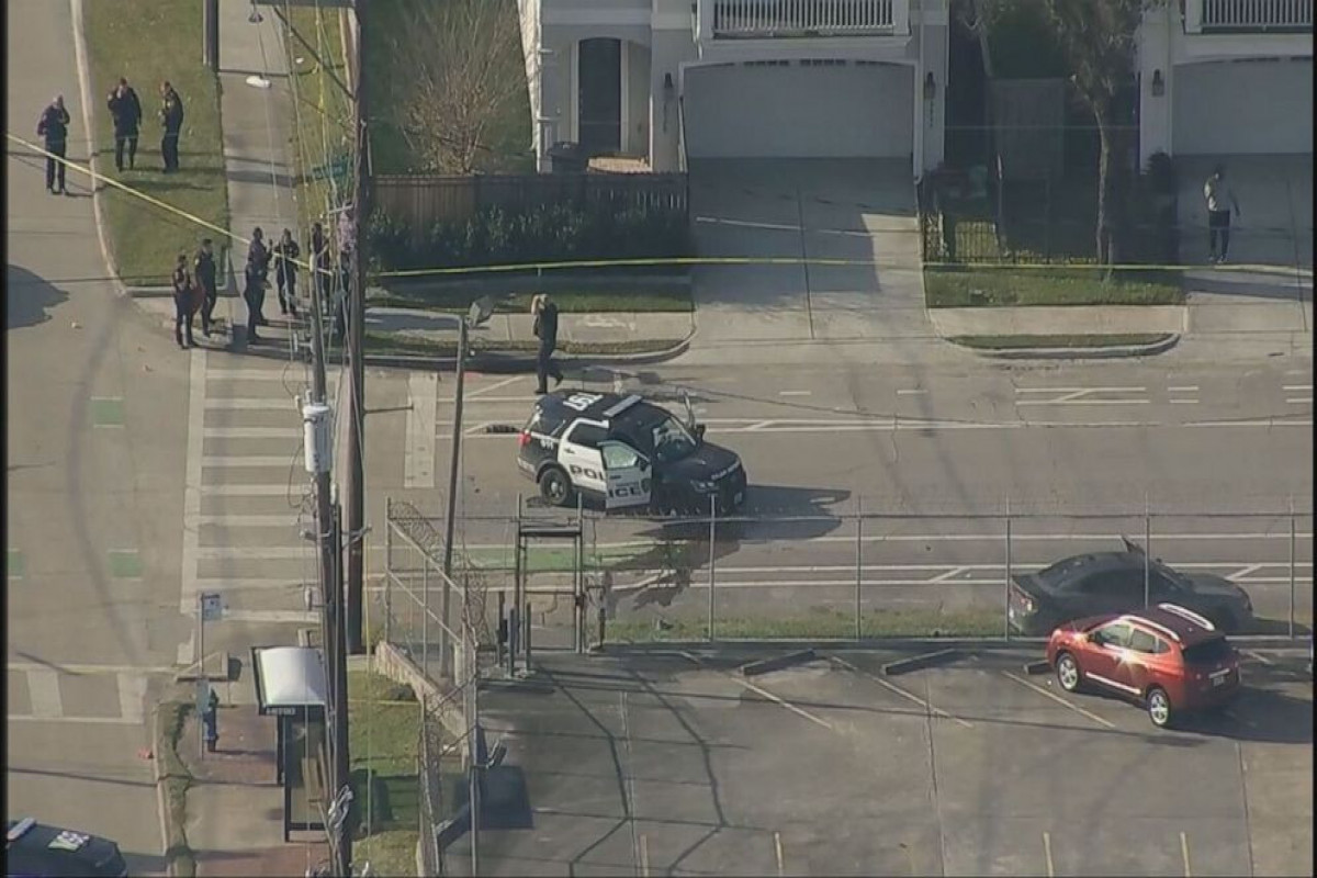 3 police officers shot in U.S. Houston, suspect at large