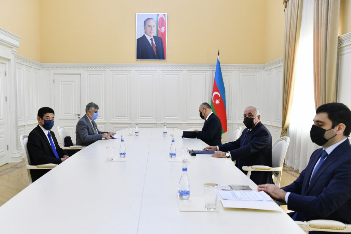 Azerbaijani PM meets with Secretary General of World Customs Organization