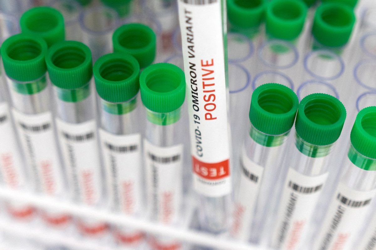 Easier to produce COVID vaccine shows promise in trials; nasal spray vaccine booster works in mice