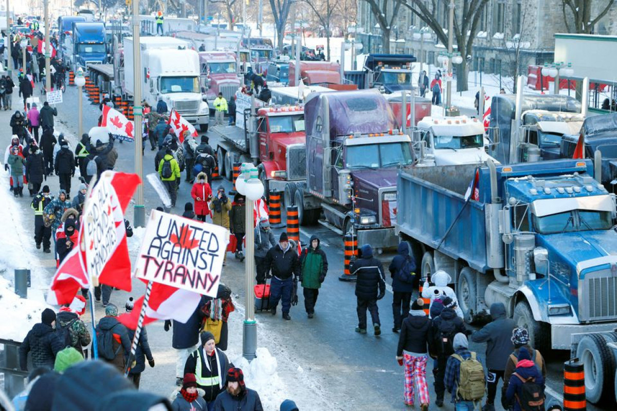 Trucks roll into Ottawa for protest against Canada's vaccine mandates
