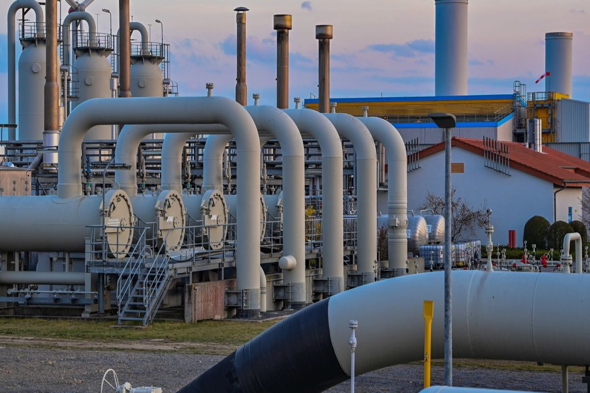 Regulator urges Germans to prepare for possible gas shortage