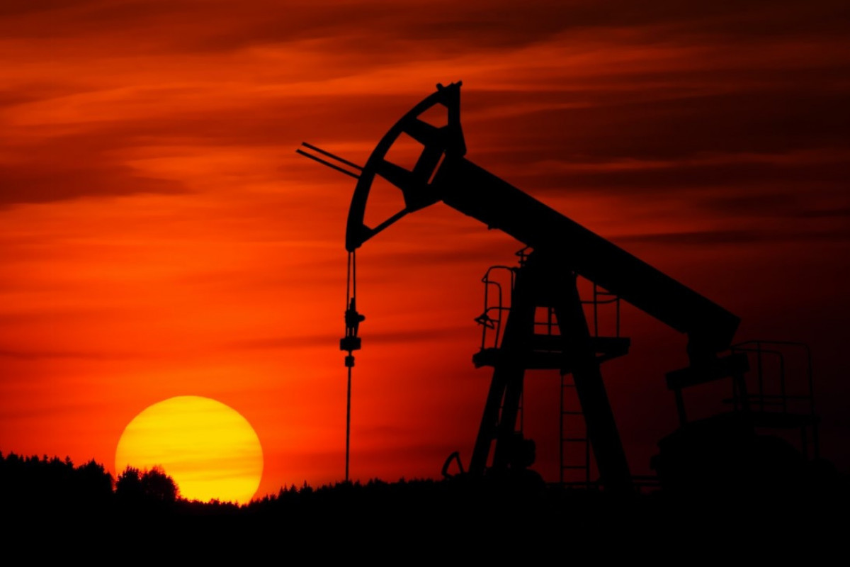 Azerbaijani oil price nears USD 129