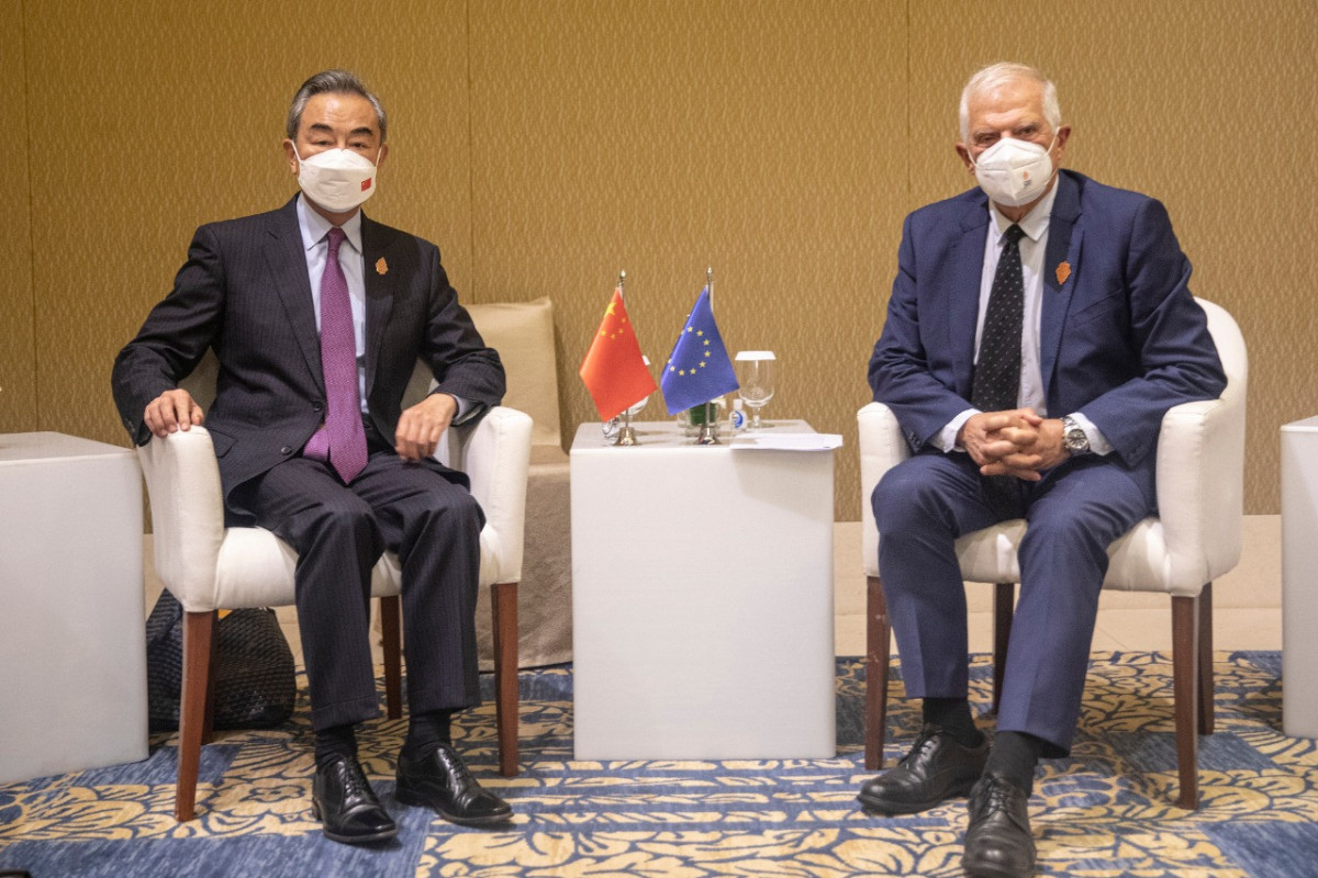 EU High Representative meets with Chinese FM