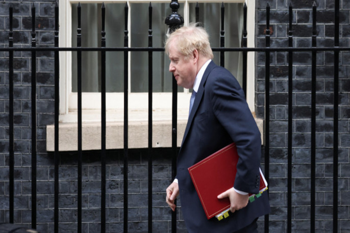 Contest to replace Boris Johnson begins, opponents demand he goes now