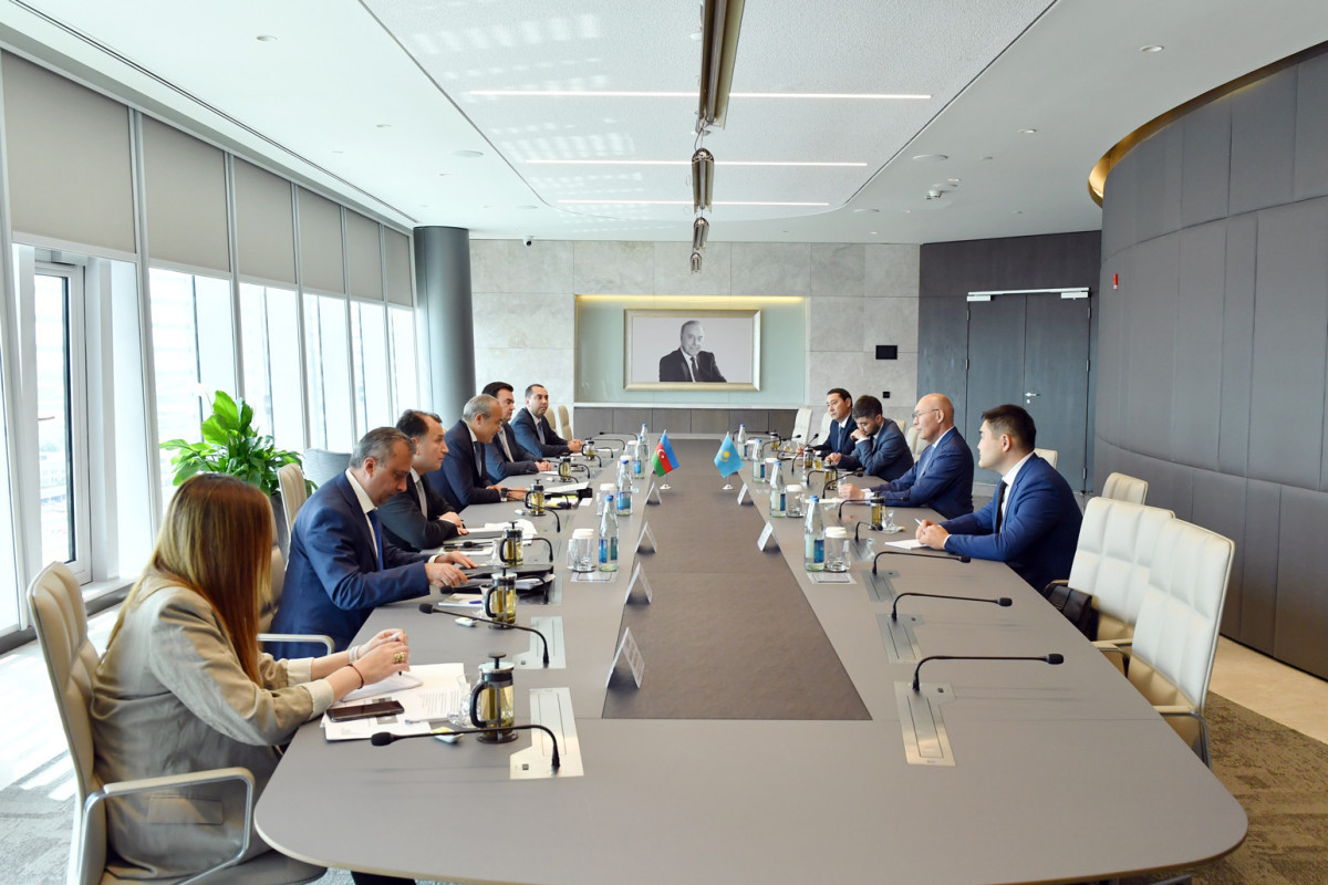 Azerbaijan and Kazakhstan mull to expand partnership on Trans-Caspian Corridor