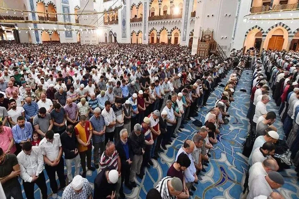 Eid prayer  performed in Azerbaijan