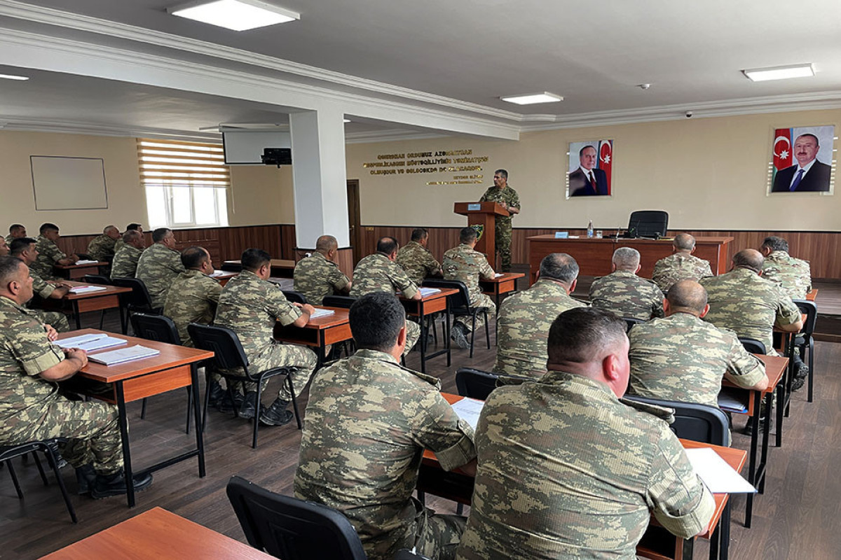 Azerbaijani Defense Minister holds official meeting in Khojavand
