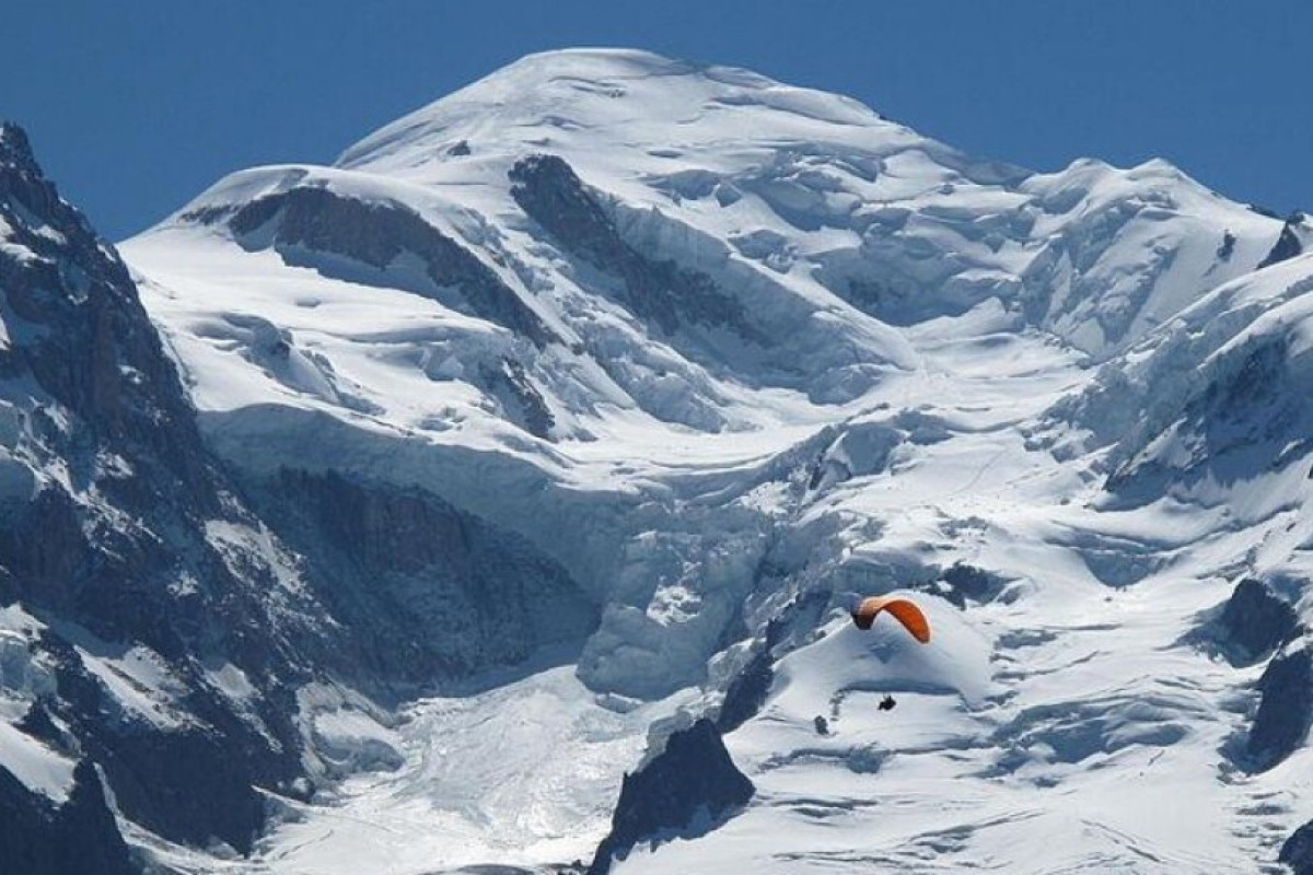 Italian police confirm death of 11 people in a glacier collapse in the Alps